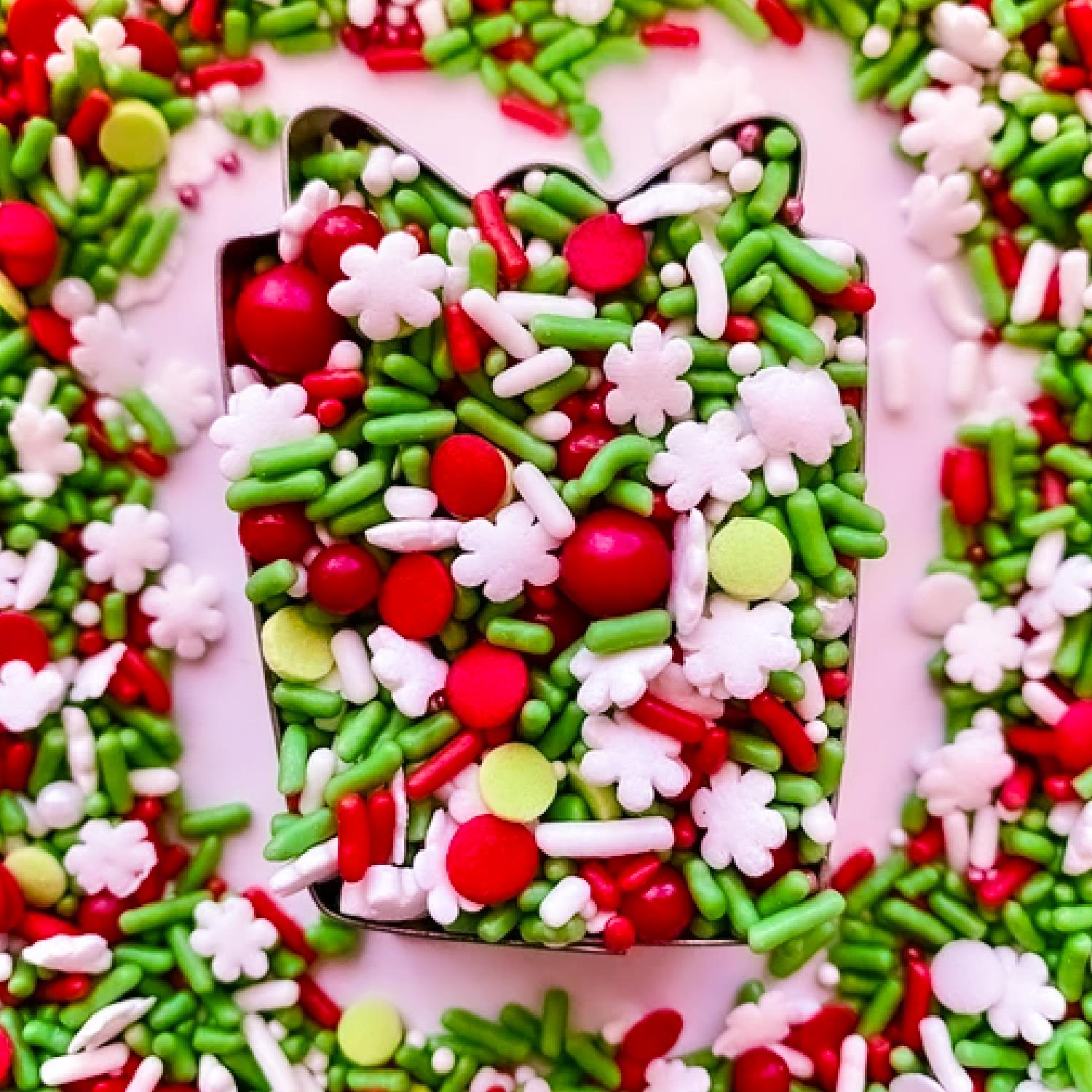 CHRISTMAS FLOWERS PEARL MIX SPRINKLES 1K