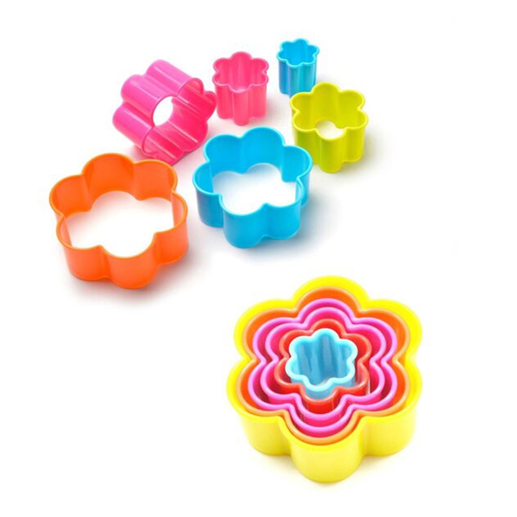 SET OF 5 FLOWER SHAPE COOKIE CUTTERS