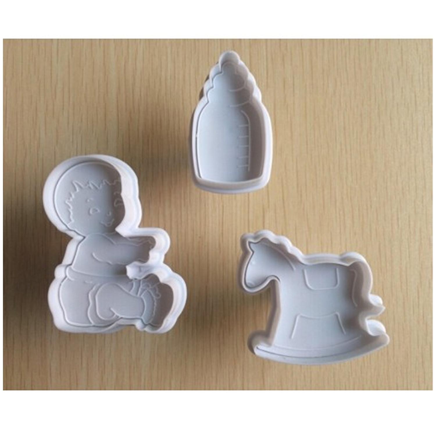 SET OF 3 TOMS KITCHEN BABY BOY PLUNGER CUTTER